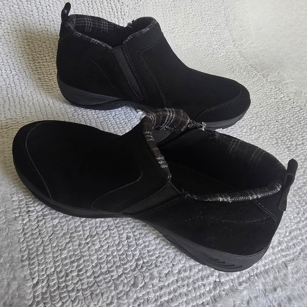Women's Easy Spirit Black Leather/Suede Booties - Picture 2 of 6